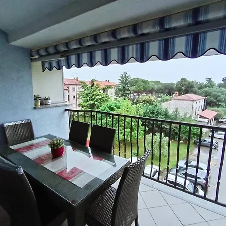Anchy - 250m From Sea Apartment Umag